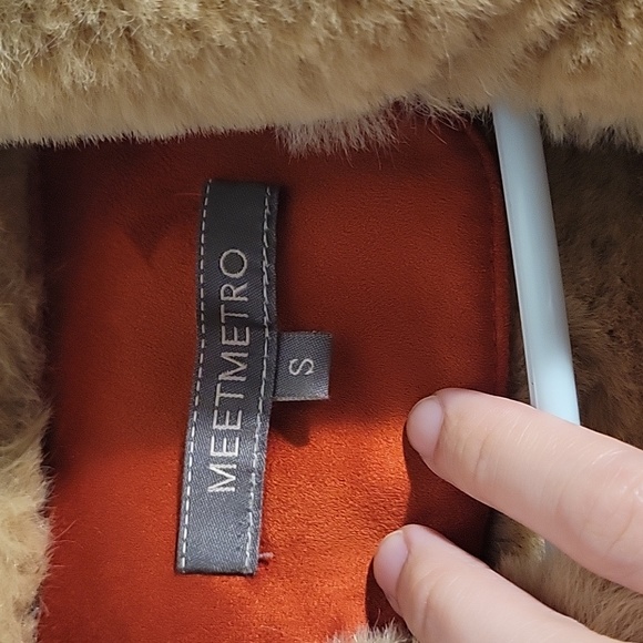 Heavy faux fur jacket - Picture 6 of 9